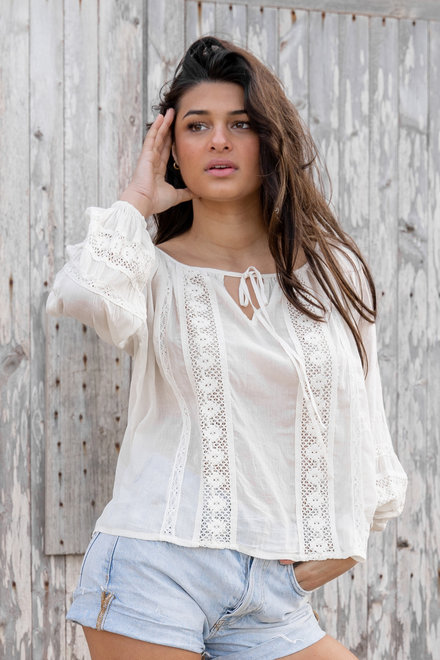 Blusa Cordones Beige