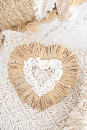 Wall hanger Heart Rose Seagrass