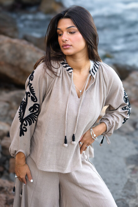 Embroidery Blouse Esthetica Taupe