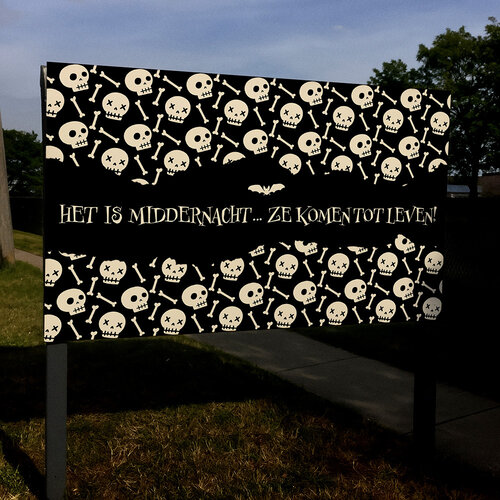 Helloween spandoek middernacht komen ze tot leven Helloween spandoek middernacht komen ze tot leven