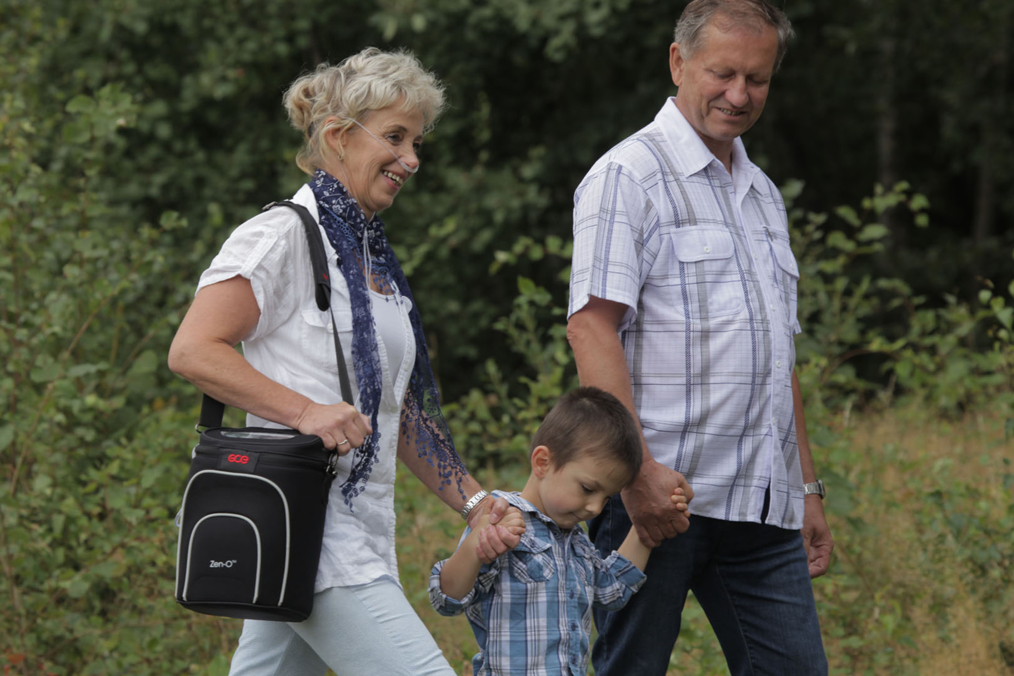 Portable oxygen concentrator