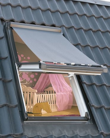 Intura AMZ External Awning Blind for pVC roof windows