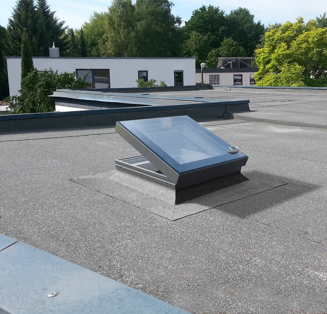 Intura Platdakraam Intura PGC IQ A1 60x90cm - elektrisch te openen Intura Platdakraam Intura PGC IQ A1 60x90cm - elektrisch te openen