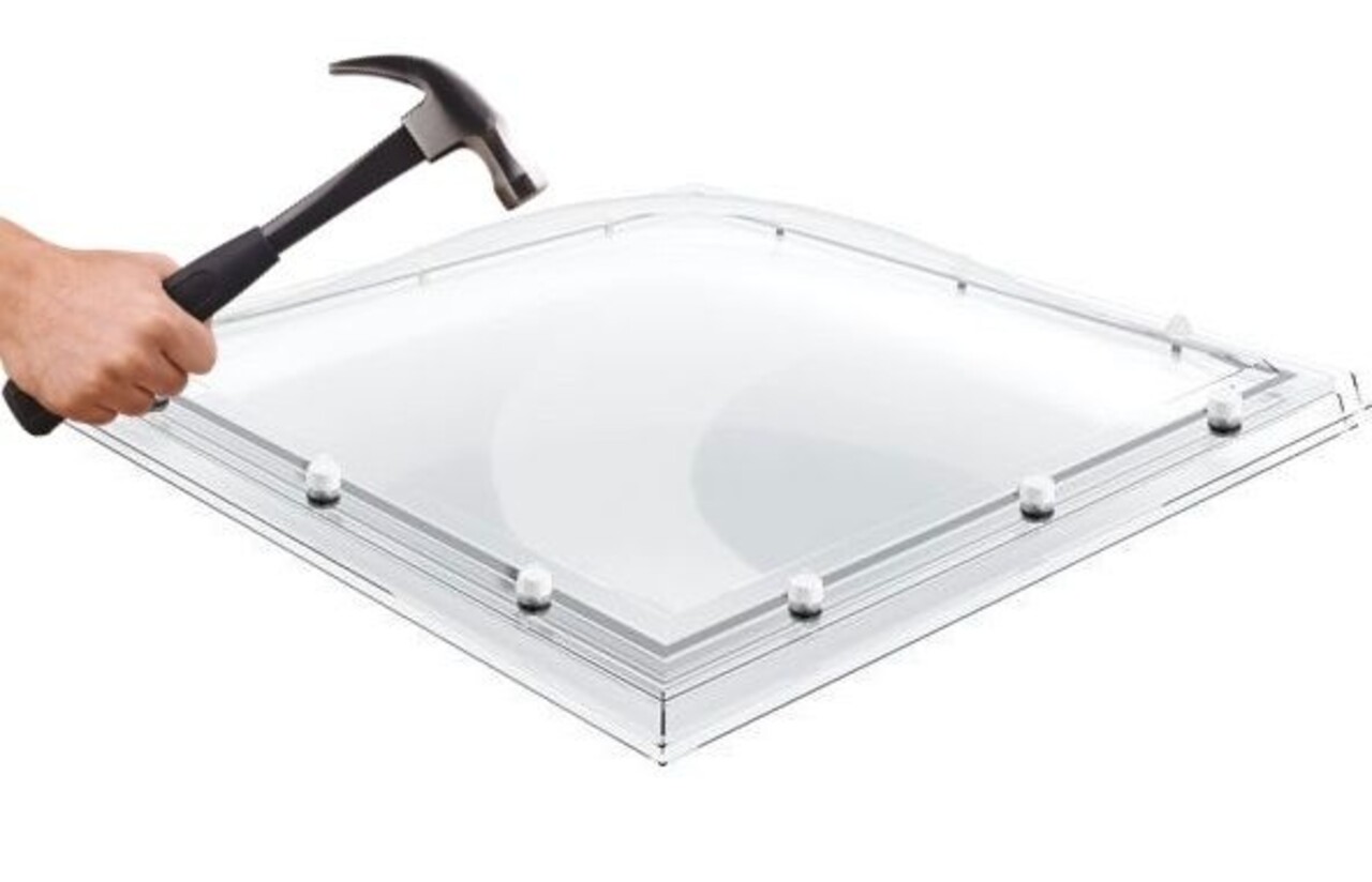 Intura Lichtkoepel glashelder slagvast dubbelwandig polycarbonaat met PVC opstand SUPERDEAL Intura Lichtkoepel glashelder slagvast dubbelwandig polycarbonaat met PVC opstand SUPERDEAL