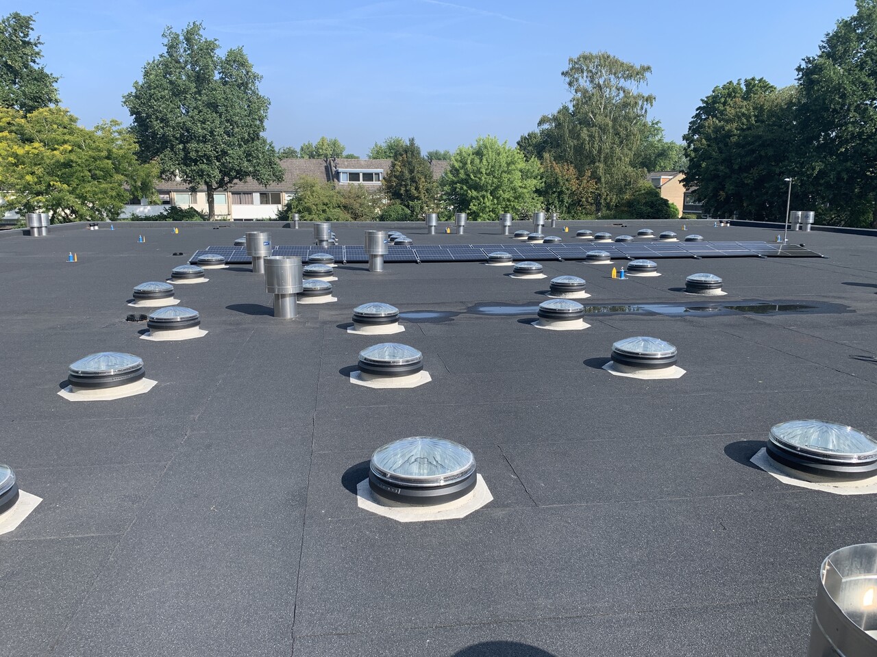 Intura Suntube55 - de lichttunnel voor het platte dak met een diameter van 55cm en koepel Intura Suntube55 - de lichttunnel voor het platte dak met een diameter van 55cm en koepel