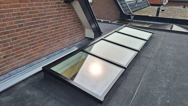 Intura Lichtstraat Lessenaar - 100x400 - 4 glasvlakken dubbel glas zonwerend Intura Lichtstraat Lessenaar - 100x400 - 4 glasvlakken dubbel glas zonwerend