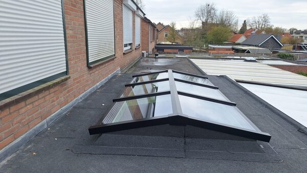 Intura Lichtstraat Zadeldak - 150x300 - 6 glasvlakken dubbel glas zonwerend