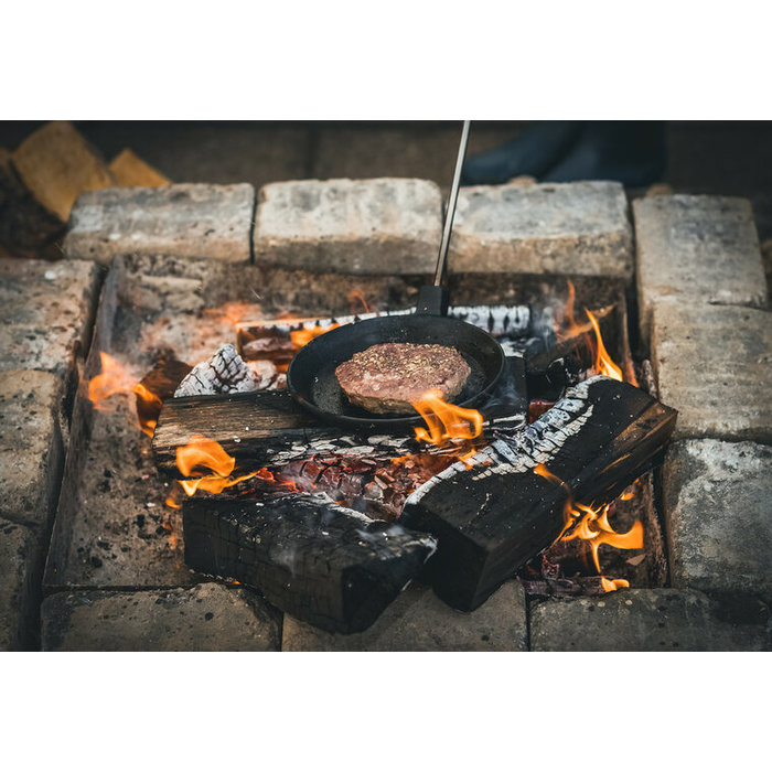 The Windmill The Windmill - campfire frying pan - cast iron - Short handle