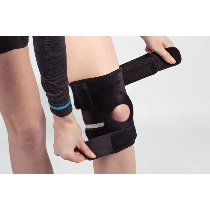 Avento® Avento - Knee Bandage Adjustable with Internal Support • Black