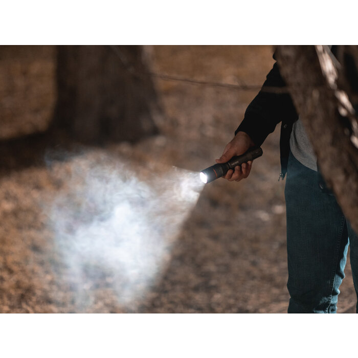 NEBO Nebo - Flashlight - Rechargeable - Davinci - 2000 Lumens