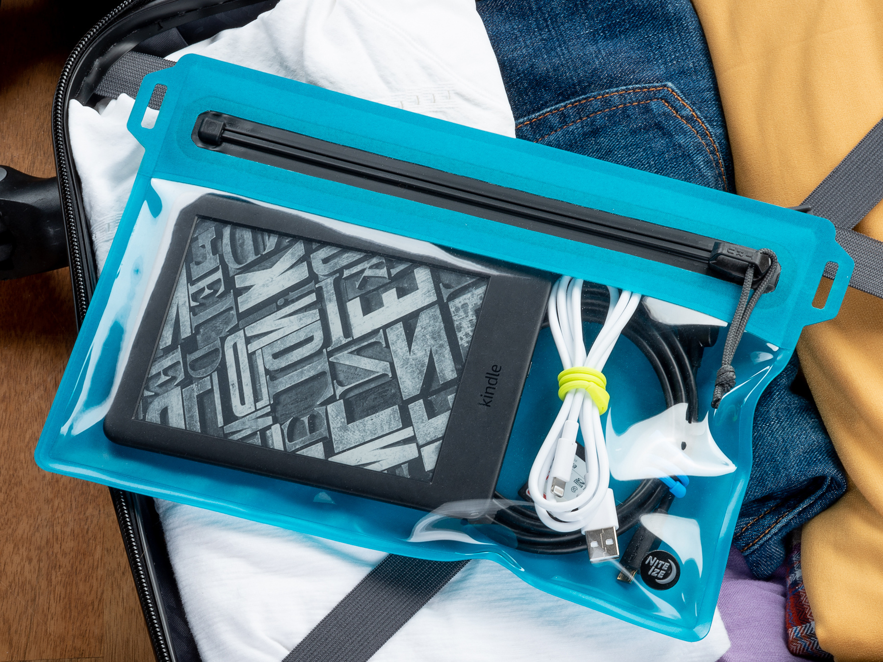 Nite Ize Nite Ize - Sac de voyage résistant à l'eau - Bleu - M