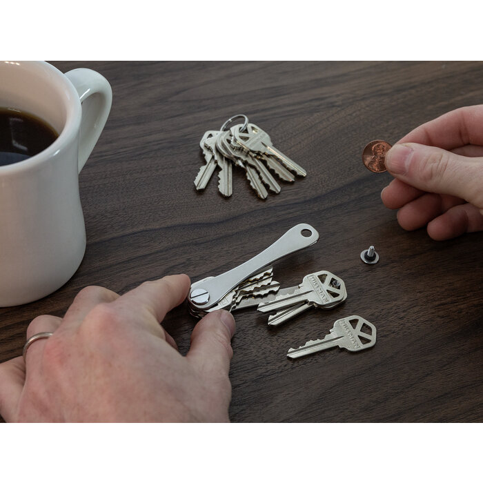 Keysmart KeySmart - Compact Keyholder - Titanium