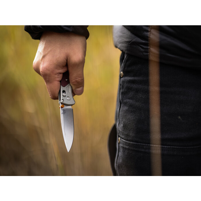 Benchmade Benchmade - Bugout Grey/Redstone Aluminum & Richlite