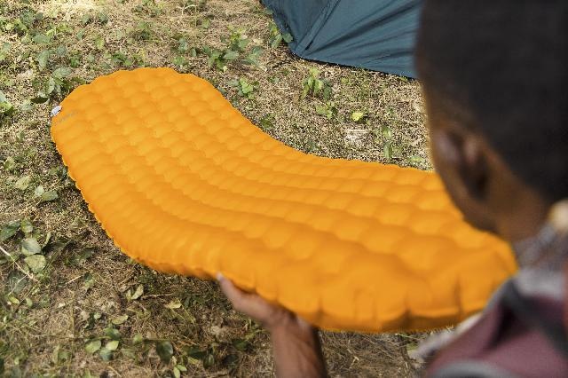 Bestway Bestway - Ultralight Insulated Airbed Mummy (R 4.9)