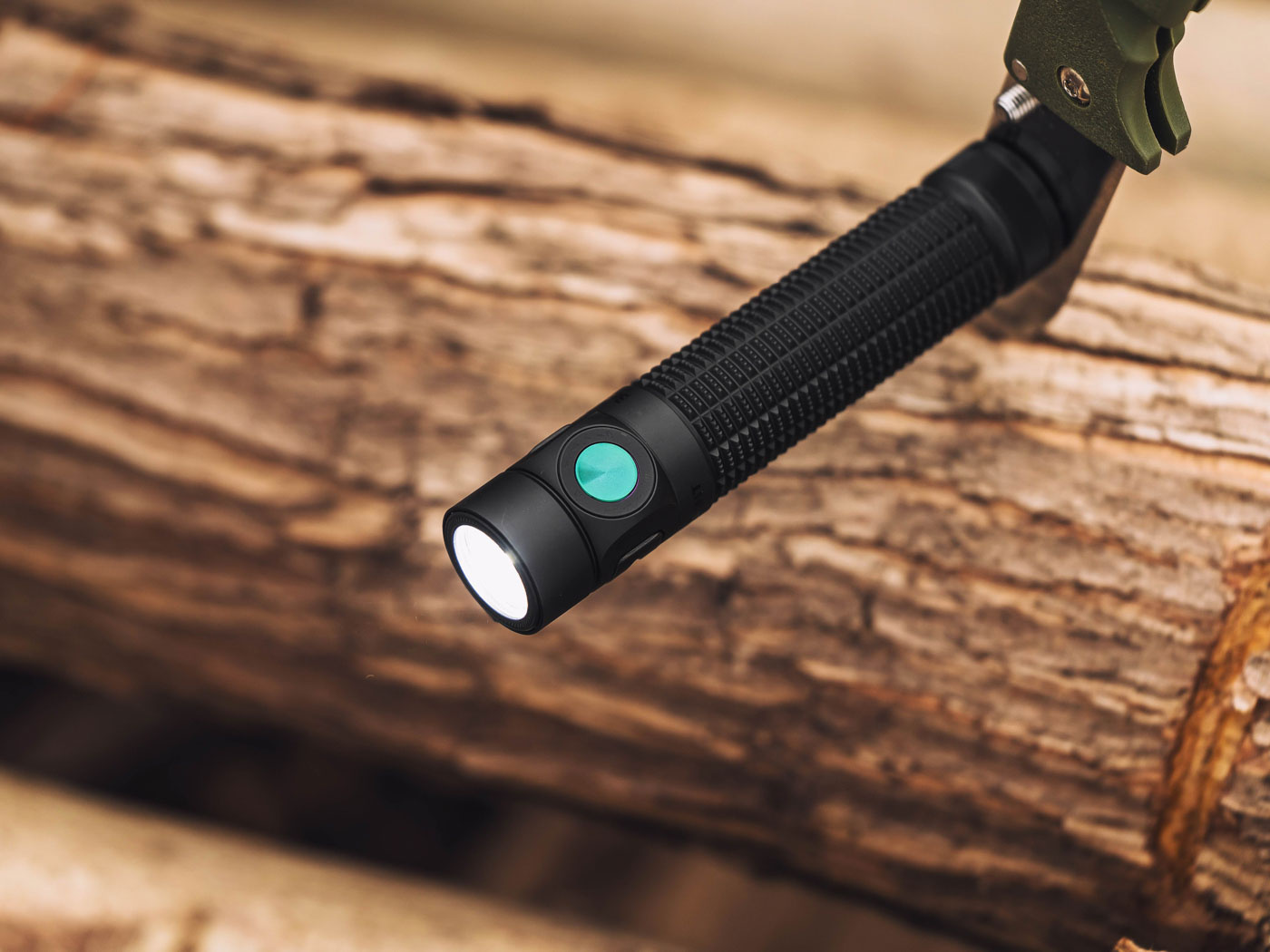 Olight Oligth - Baton 4 Pro