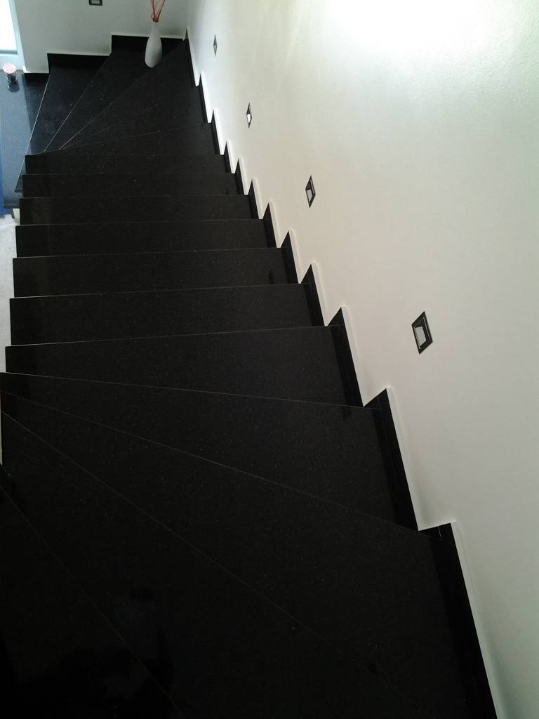 Escalier de granit 1/2, 1. Choice