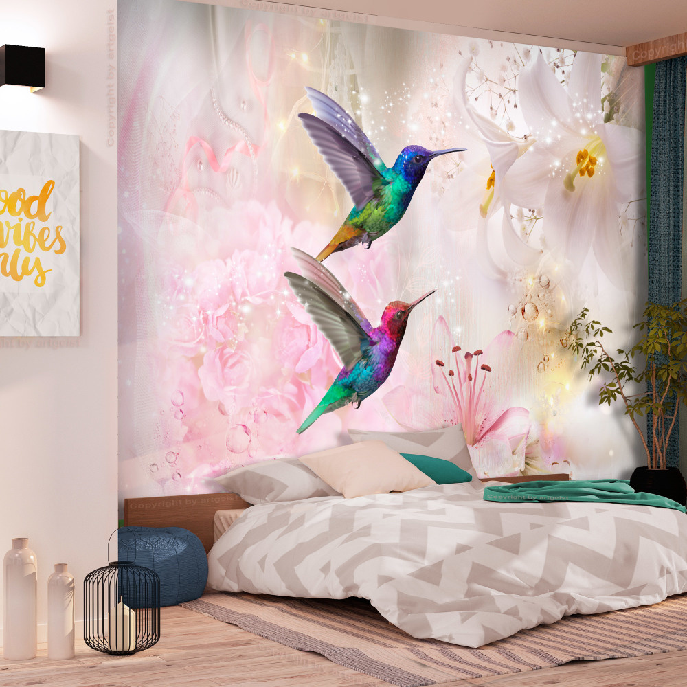 Fotobehang - Kleurrijke Kolibries op roze achtergrond, premium print vliesbehang afbeelding