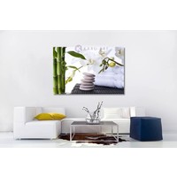 Karo-art Schilderij - Orchidee, zen stenen en bamboe , Wit groen zwart , 2 maten , Wanddecoratie, Inspirerend, Oosters, Spa, woon-en slaapkamer en praktijkruimte