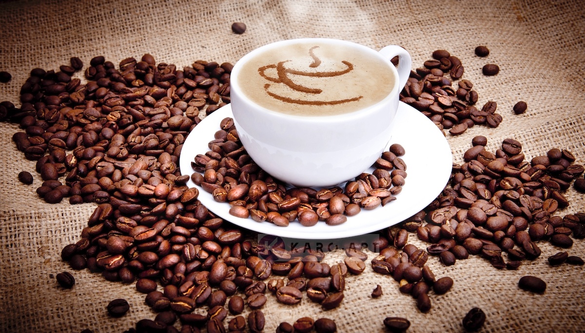 Schilderij - Kopje koffie en bonen , Bruin wit , 2 maten , Wanddecoratie afbeelding