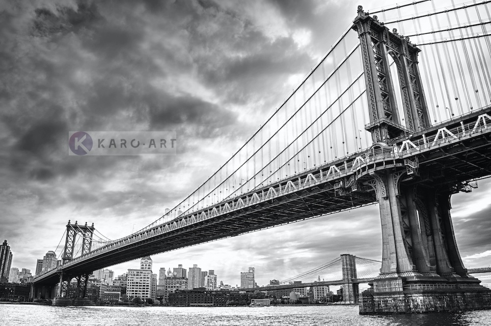 Schilderij - Manhattan Bridge , Zwart wit , 3 maten , Wanddecoratie afbeelding
