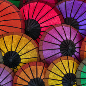 Karo-art Schilderij - Kleurrijke paraplu, multikleur , 3 maten , Premium Print