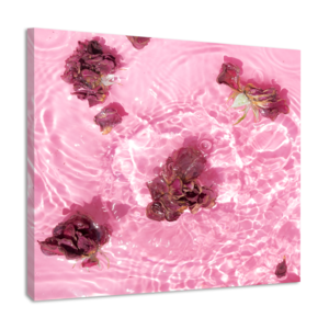 Karo-art Schilderij - Rozenblaadjes in het water, roze, Premium print