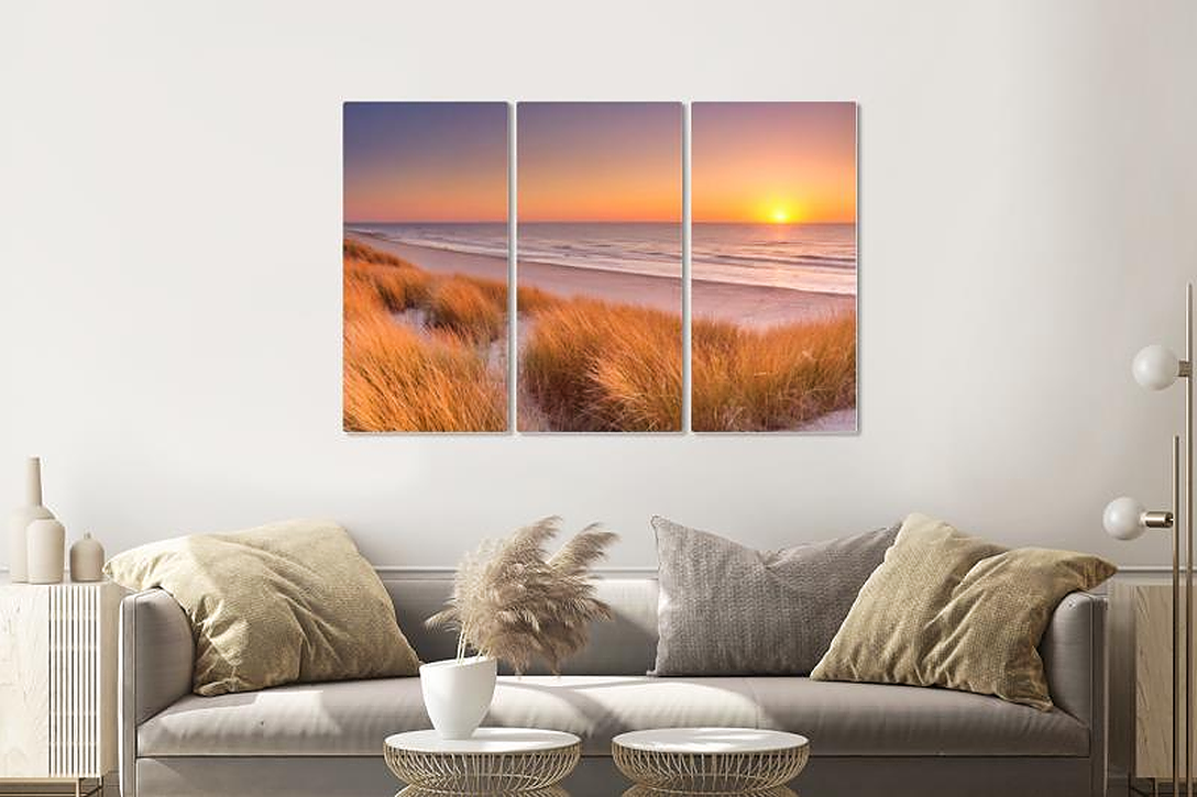 Schilderij - Duinen en strand bij zonsondergang Texel, 120x80cm , 3 luik , Wanddecoratie