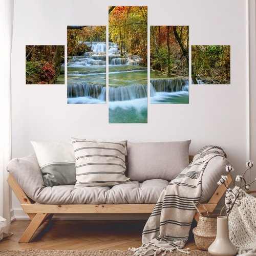 Schilderij - Prachtige waterval in het herfst bos, aanrader van het Karo-art team, 5 luik, premium print