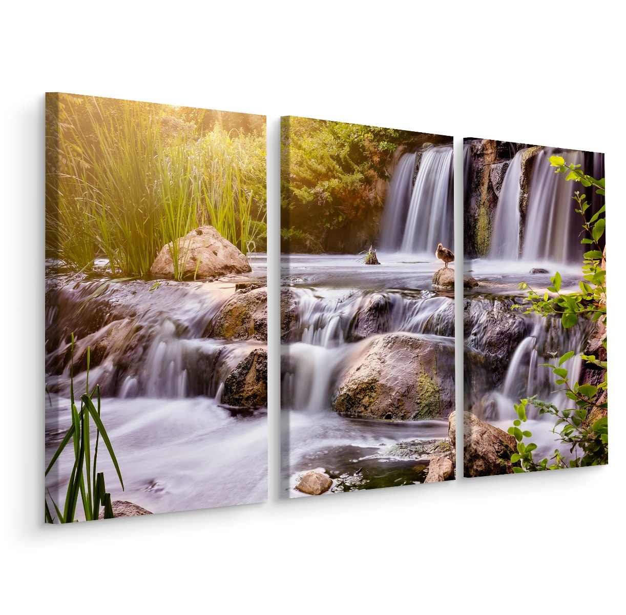 Schilderij - Prachtige waterval bij zonsopkomst, 3 luik, premium print afbeelding