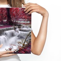 Schilderij - Rode waterval, 4 maten, premium print