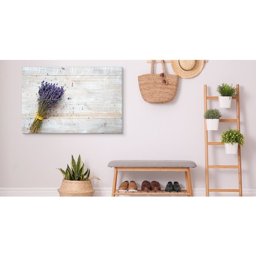 Schilderij - Lavendel op een Houten Achtergrond, Premium Print op Canvas