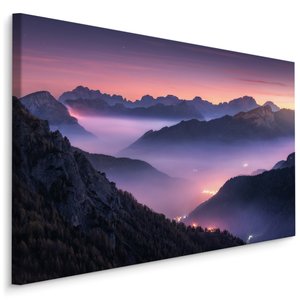 Schilderij - Mist tussen de Bergen, Mystiek, Premium Print