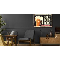 Schilderij - Retro Bord, Cold Beer Here, Premium Print op canvas