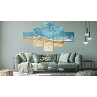 Schilderij - Oceaan en Strand van boven, Beige en blauw, Premium Print