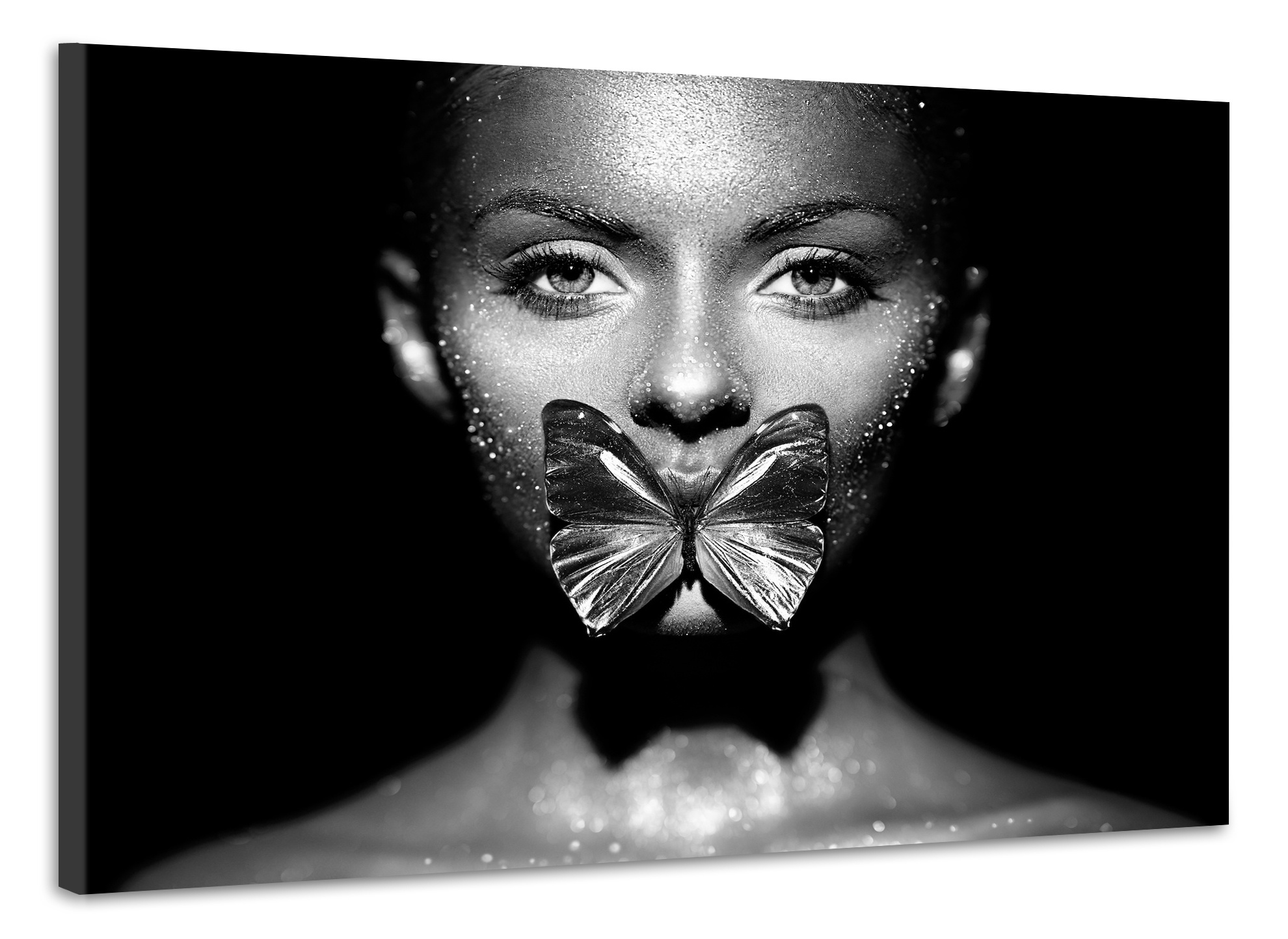 Schilderij - Vrouw en Vlinder in zwart/wit, 2 maten, premium print