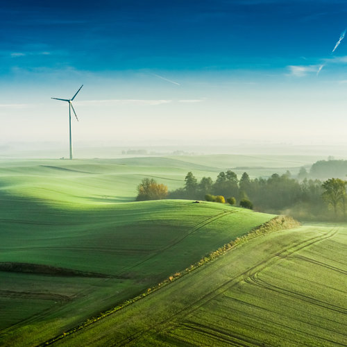 Fotobehang - Groen landschap met windmolen, premium print, inclusief behanglijm