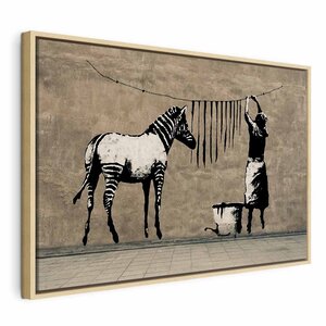 Schilderij - Banksy: Washing Zebra on Concrete (1 Part) Wide in een Naturel Houten Lijst
