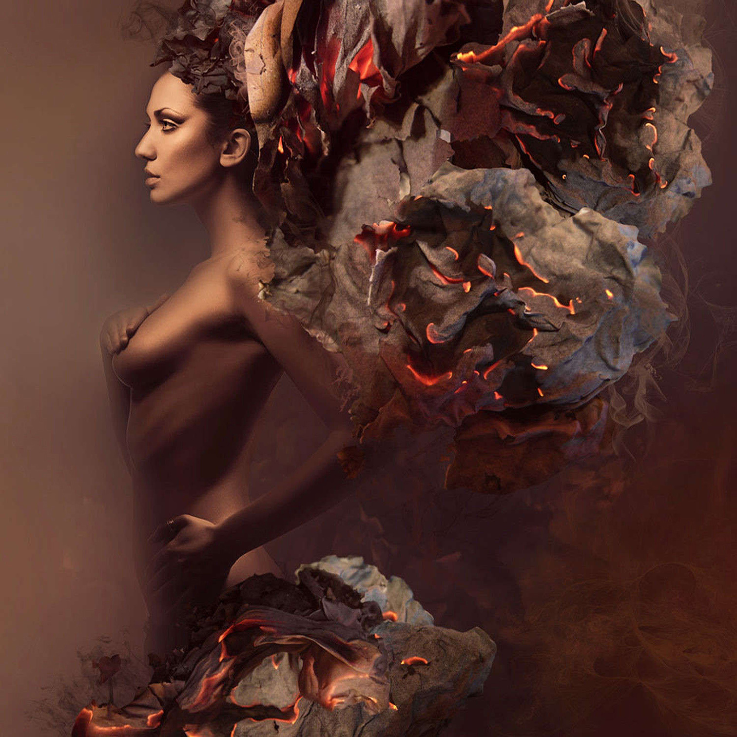 Foto Glas Art - Naakte vrouw met vuur bloemen 80x80cm, multi-gekleurd, prachtig voor in de woon en of slaapkamer, inclusief ophang materiaal afbeelding 1