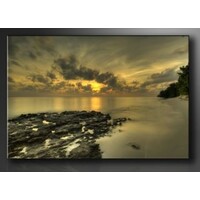 Schilderij met Frame - Stranden zonsondergang achter wolken, 120x80cm, 1 Luik Schilderij met Frame - Stranden zonsondergang achter wolken, 120x80cm, 1 Luik