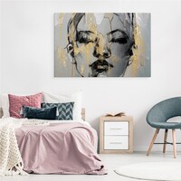 Schilderij - Vrouw omringt door Goud, zwart/grijs, Premium Print 90x60cm Schilderij - Vrouw omringt door Goud, zwart/grijs, Premium Print 90x60cm
