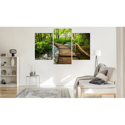 Schilderij - Houten loopbrug in het bos, 3 luik, premium print - 120x80 cm