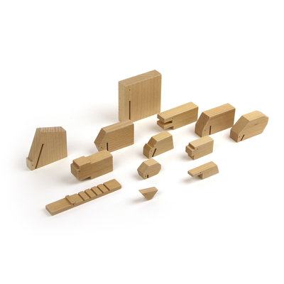 Ikonic Floris Hovers Wooden Animals - set van 13 houten dieren, ongelakt