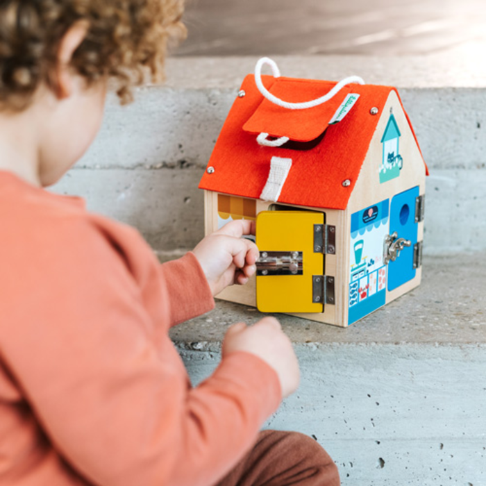 Lilliputiens Houten huis met sloten (grendelhuis)