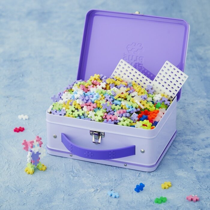 Plus-Plus Reiskoffer, pastel, 600 stuks + 2 grondplaten