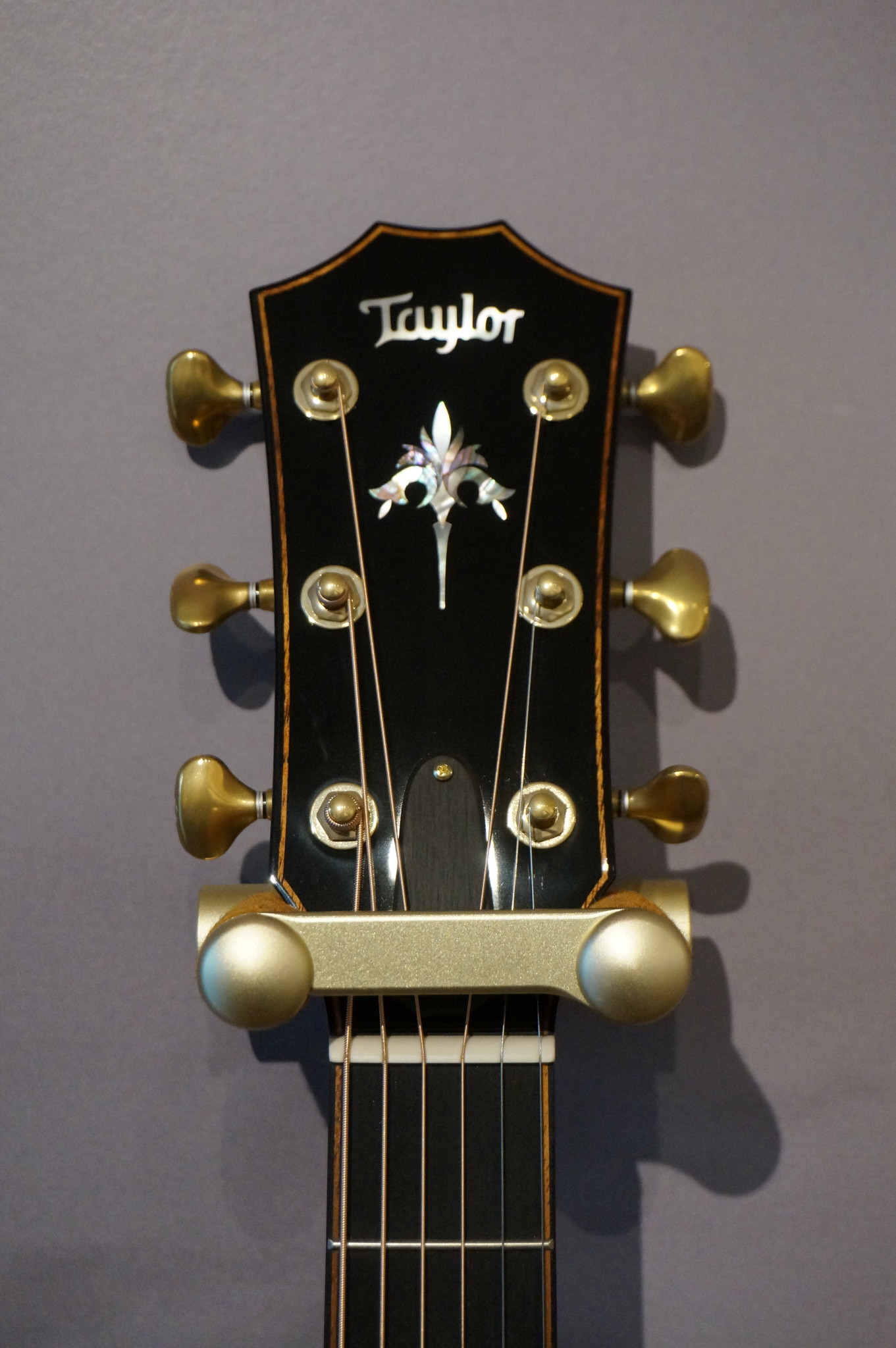 Aluminum Guitar Hanger Gold