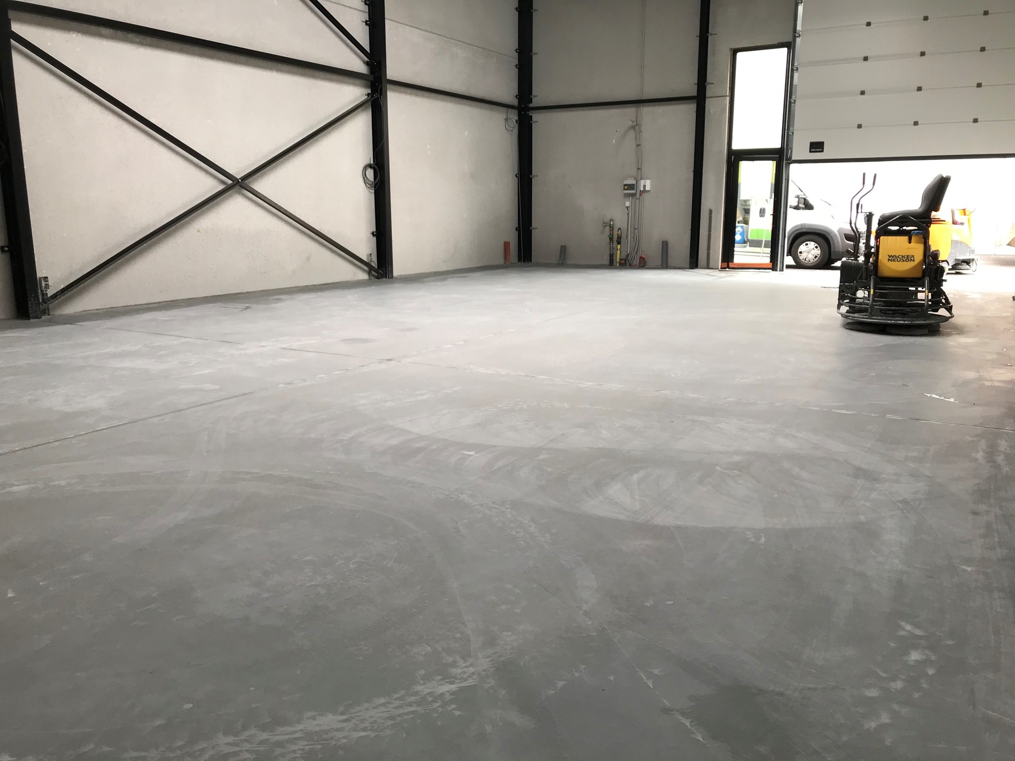 How To Polish A Storage Room Concrete Floor With Fast Grind In2