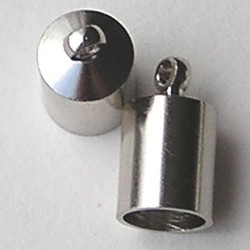 Endkappe mit Auge. Silber. Für Kabel mit einem Durchmesser von 5 bis 6 mm.