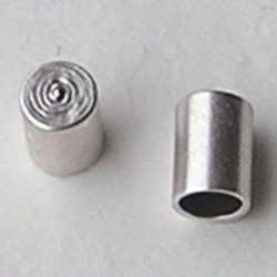 Einddopje voor koord 3mm. Matzilverkleurig. 4x6mm.