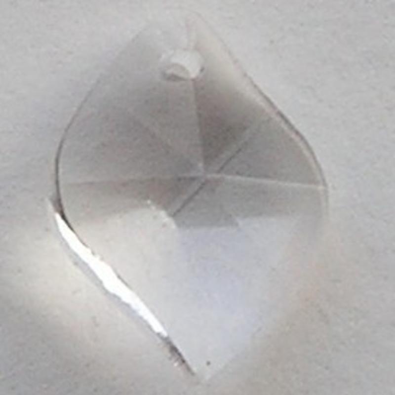Hangertje Glas Crystal. Blaadje. 12x17mm. Gaatje bovenin voor het maken van sieraden en accessoires