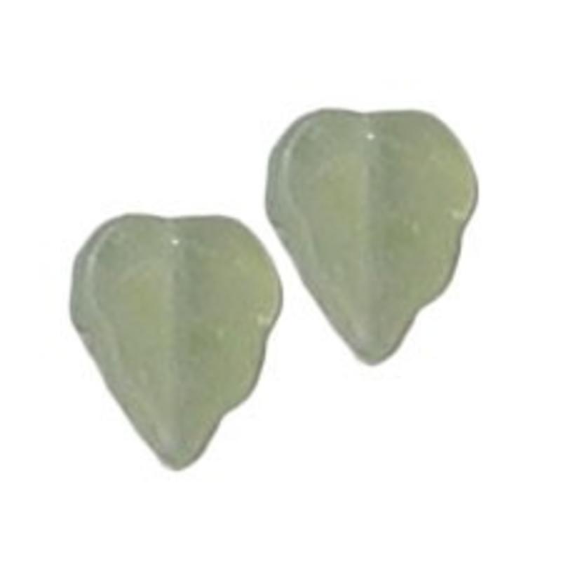 Glasblaadje. 11x13mm. Lindegroen Opal voor het maken van sieraden en accessoires